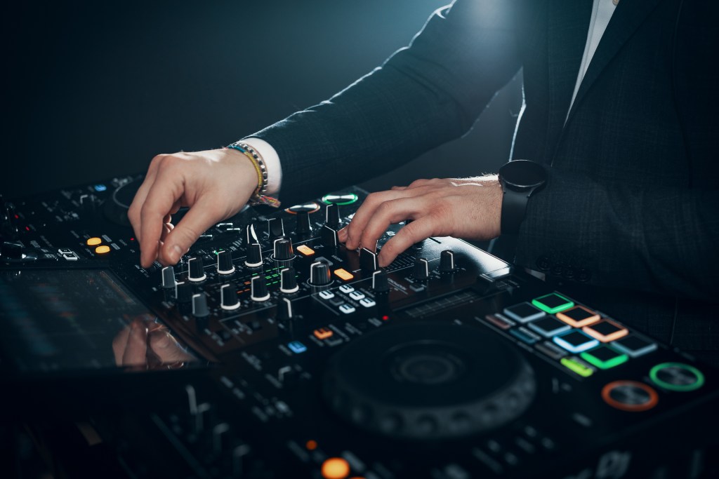 Andrea Amadessi DJ Matrimonio Modena